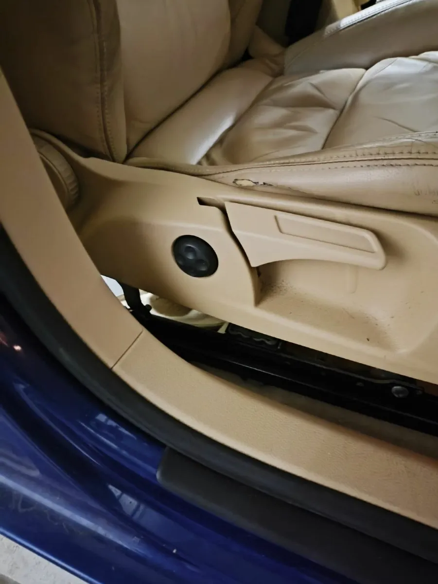 Volkswagen Golf 2005 - Image 2