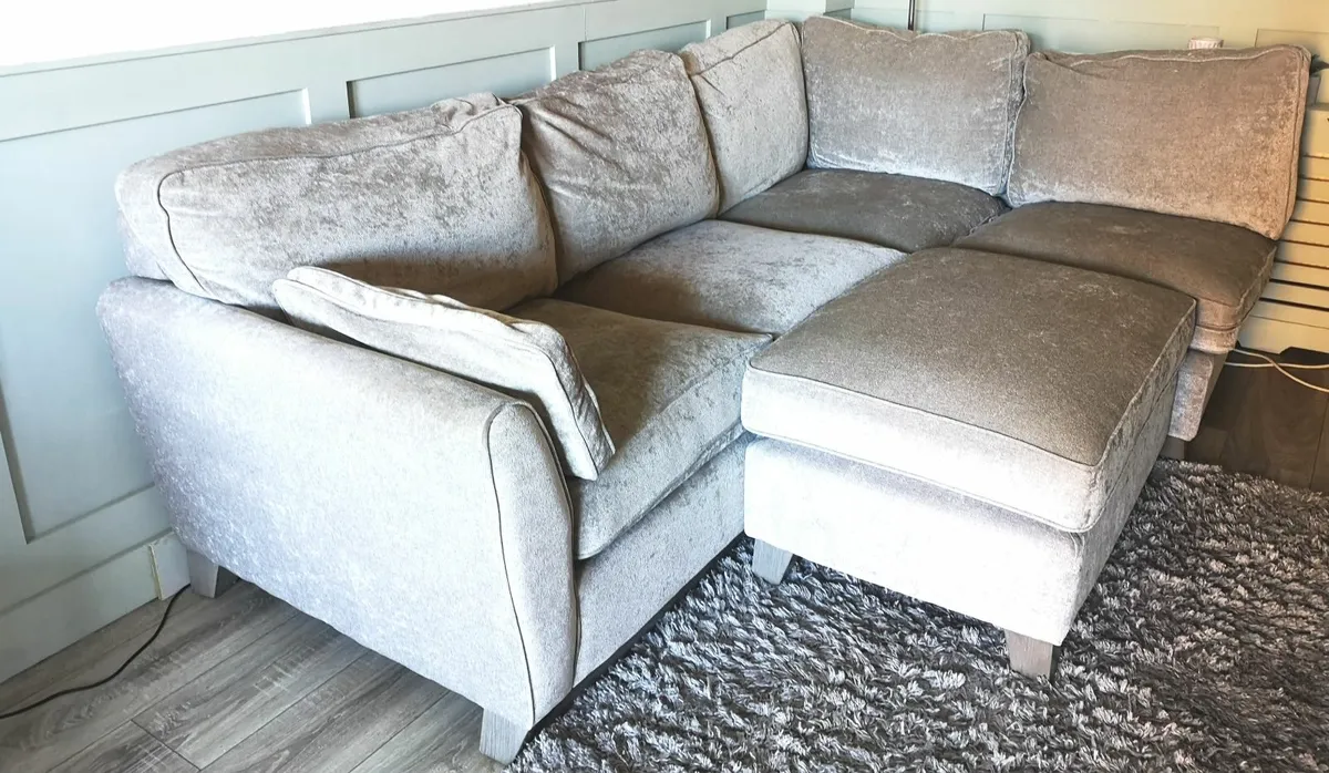 Grey / silver corner sofa with foot rest - Image 2