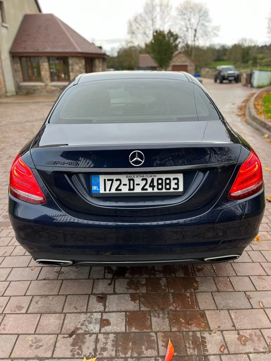 (172) Mercedes C CLASS Night Edition WITH LOW KMS - Image 2