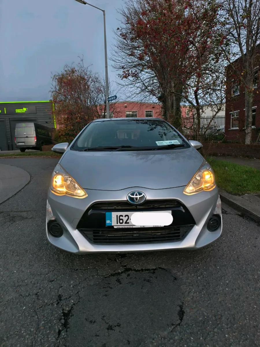 Automatic hybrid Toyota Aqua Inmobilizer and alarm - Image 2