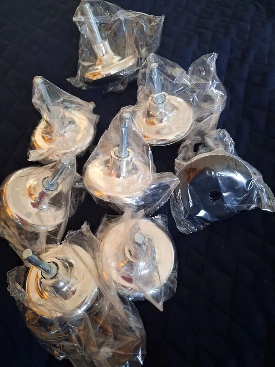 Brand new king size bed base - Image 2