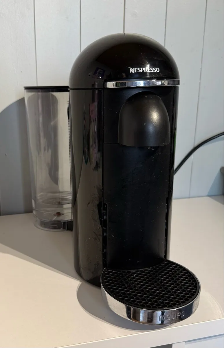 Nespresso Vertuo Plus Coffee Machine-Black - Image 1