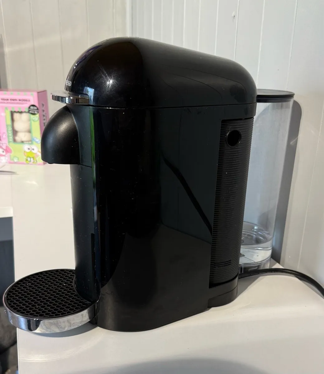 Nespresso Vertuo Plus Coffee Machine-Black - Image 2