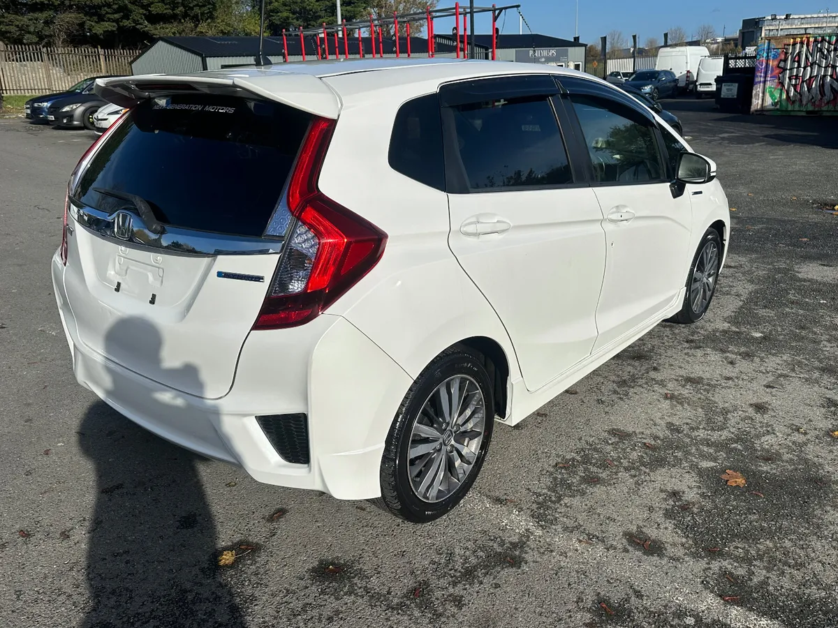 2015 Honda Fit Full Option Fresh NCT Rd tax - Image 4