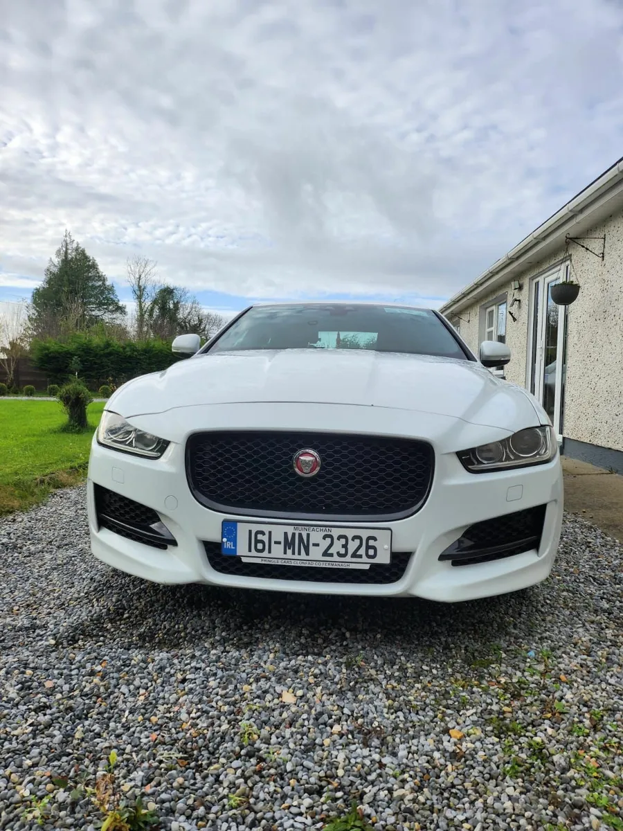 Jaguar XE 2016 - Image 2