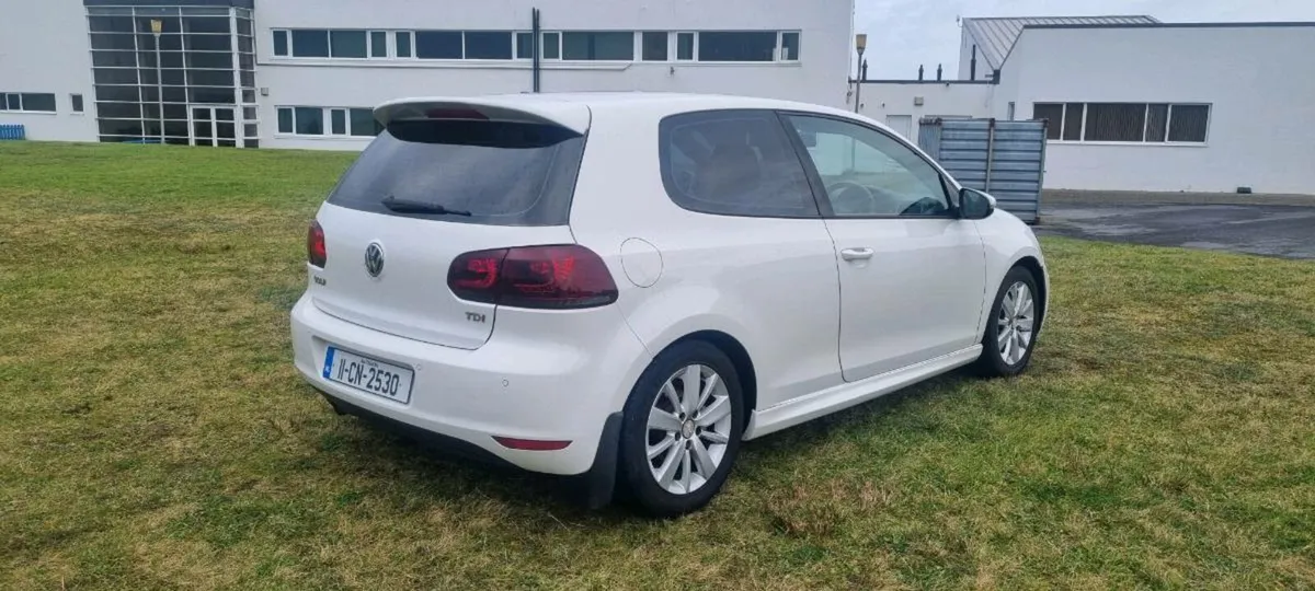 Volkswagen Golf - Image 1