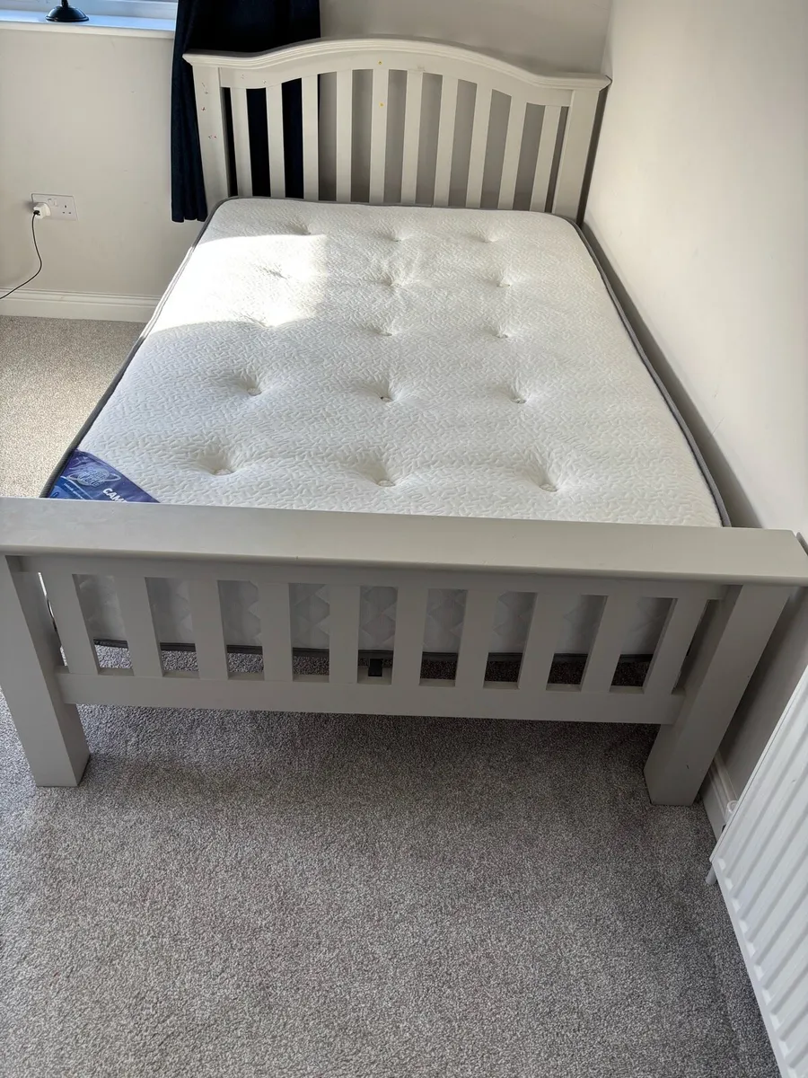 Two double beds with mattresses - Image 1