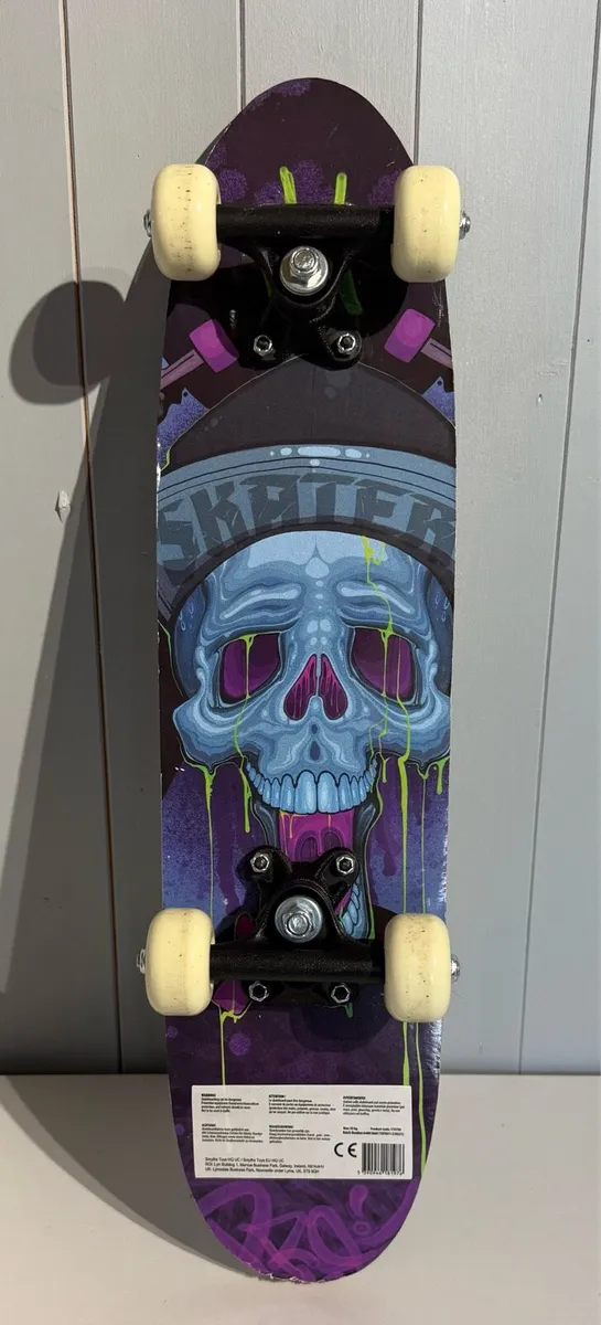 Skateboard and protection pack - Image 1