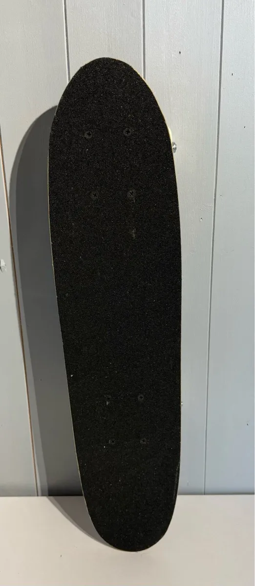 Skateboard and protection pack - Image 2