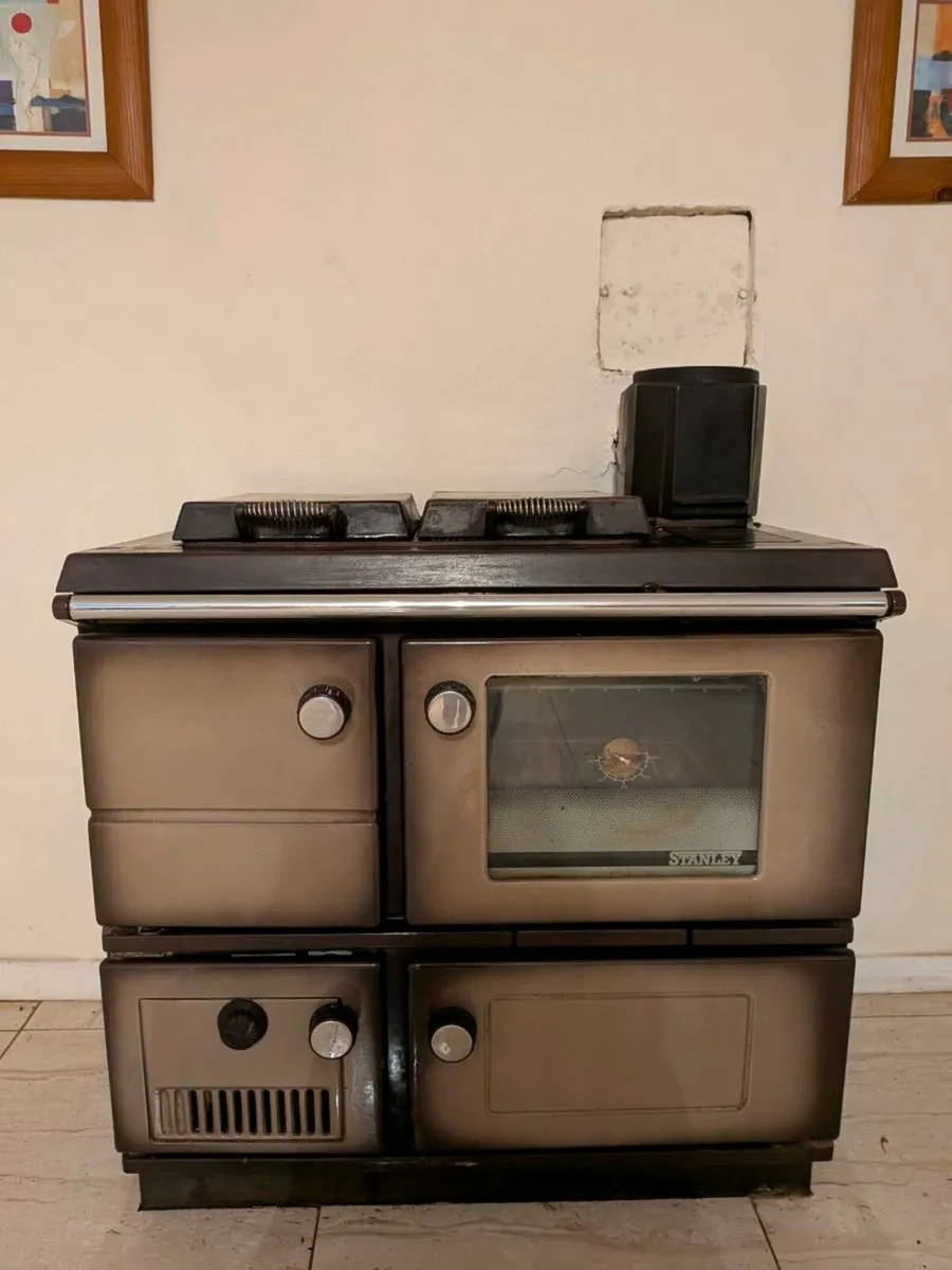 Stanley Superstar Solid Fuel Range - Image 1