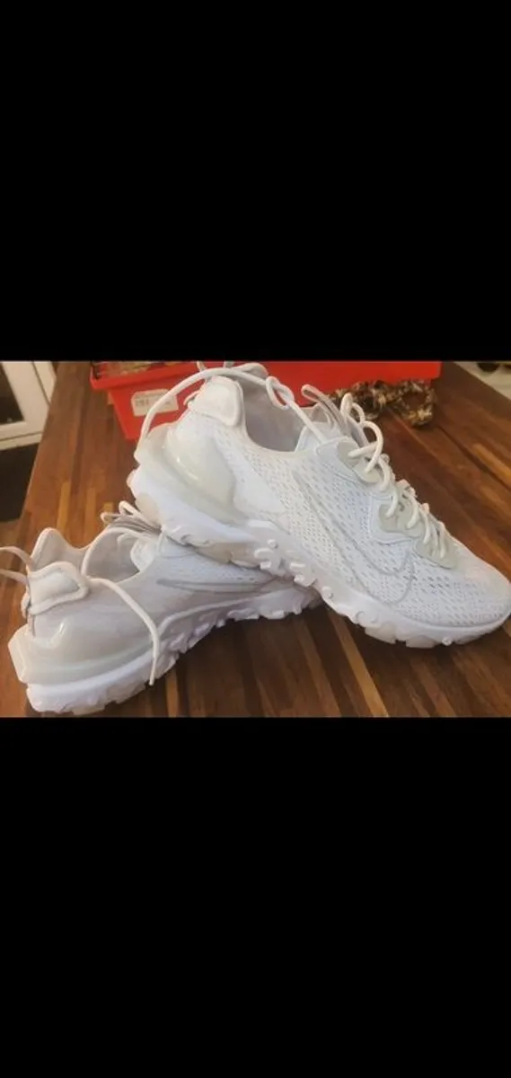 Nike trainers React Vision - Image 1