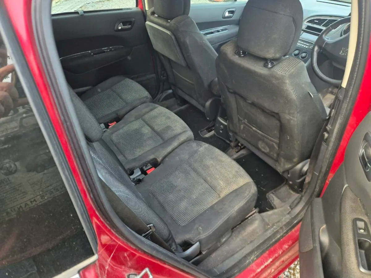 Peugeot 5008 - Image 2