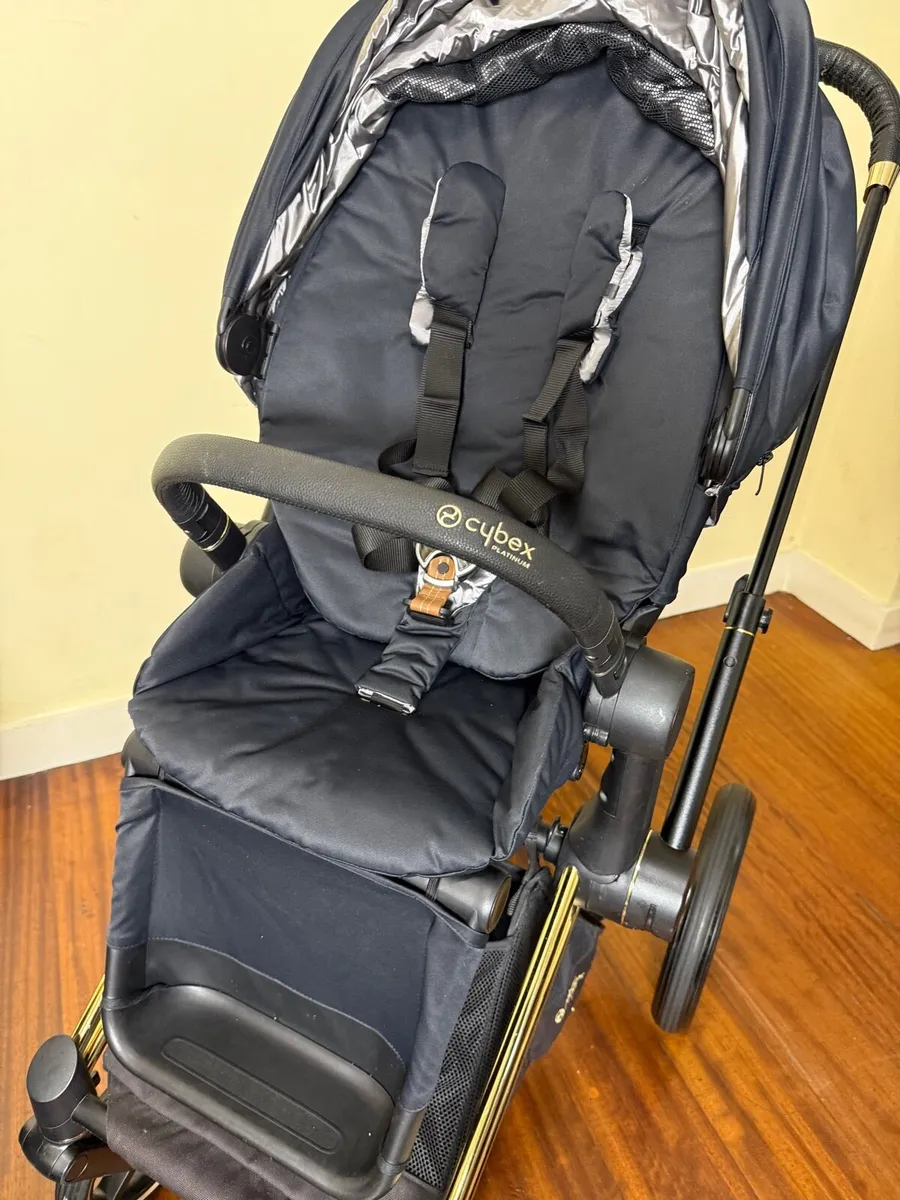 Cybex Priam platinum full set with car seat - Image 4