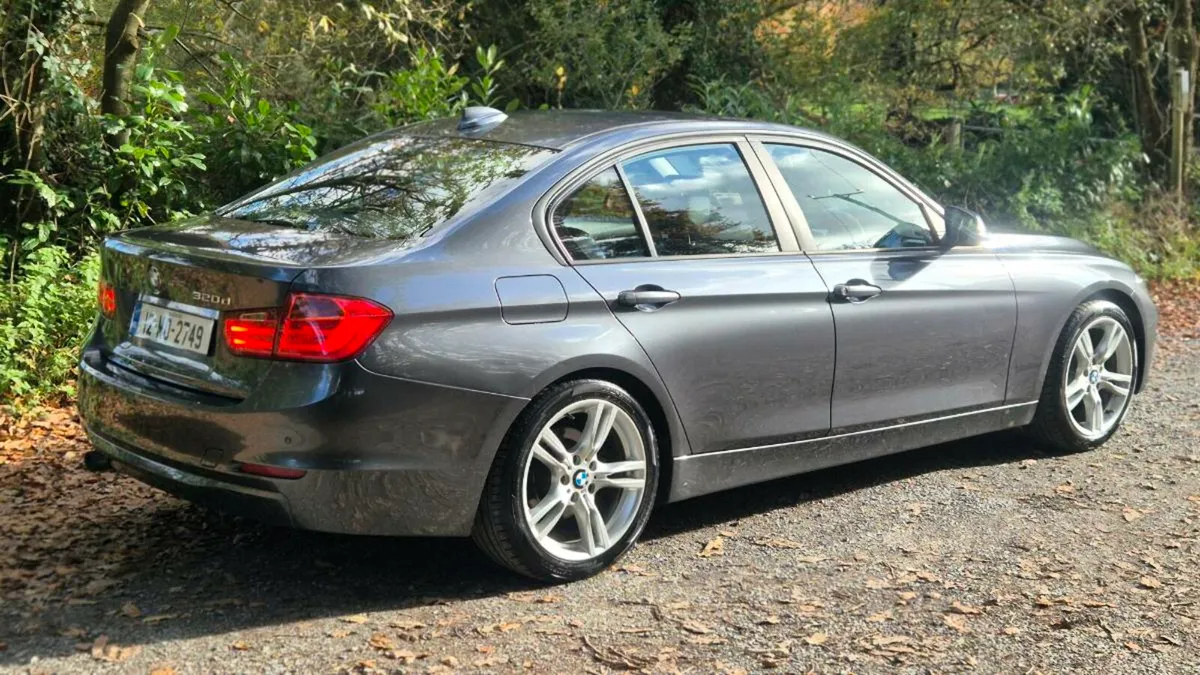 Bmw 320D (automatic ) - Image 4