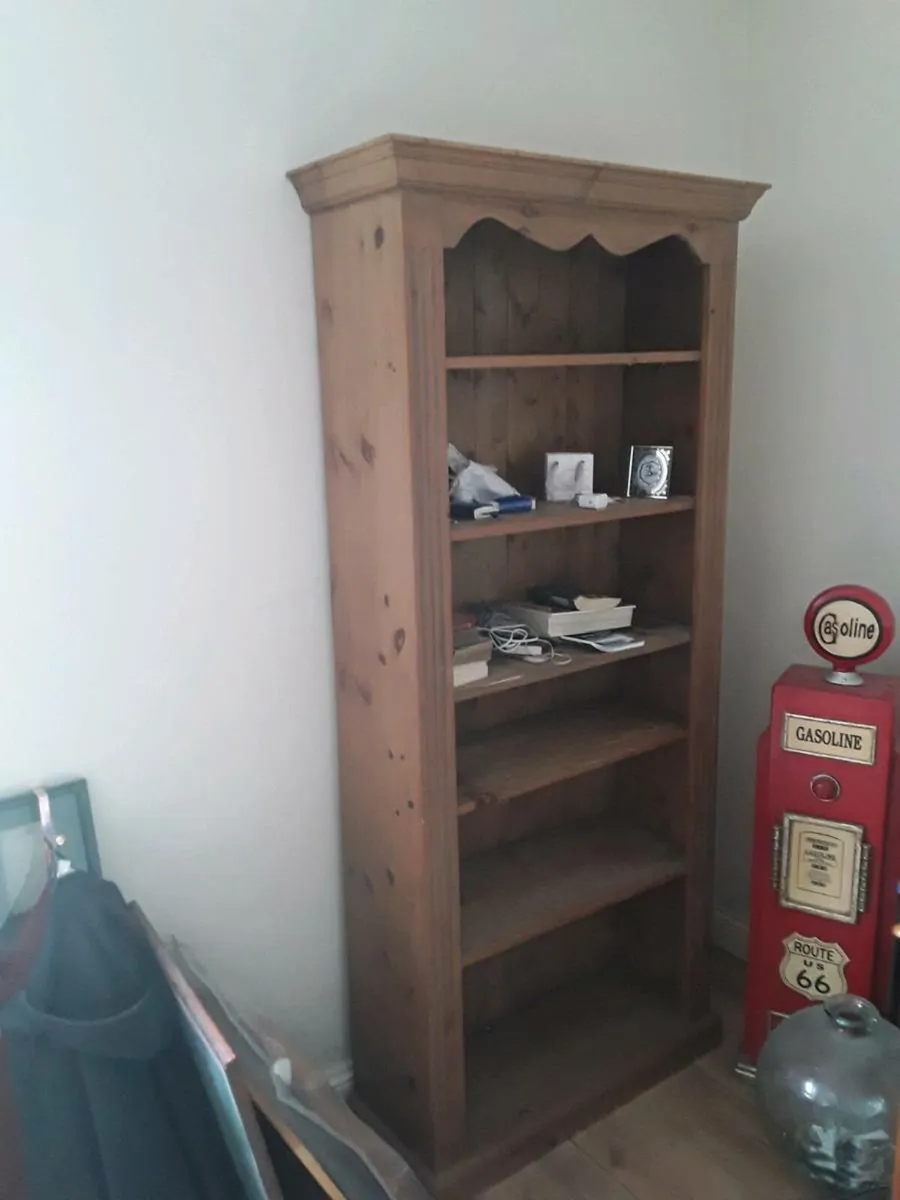Office desk  and book case - Image 2