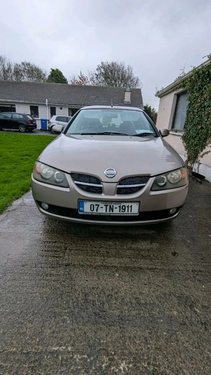 Nissan Almera 1.5 SXE 4DR - Low mileage - Image 2