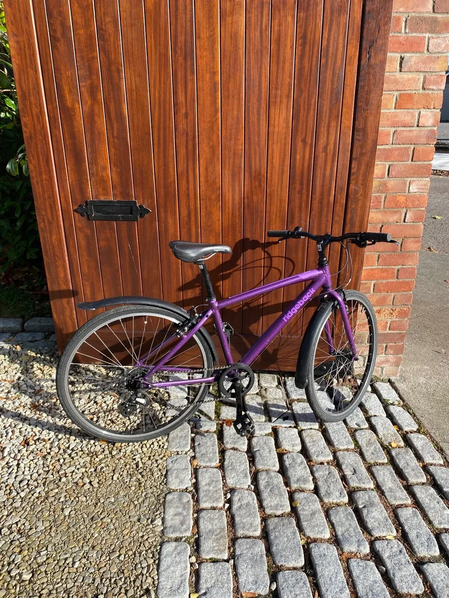 Girls purple bicycle - Image 2