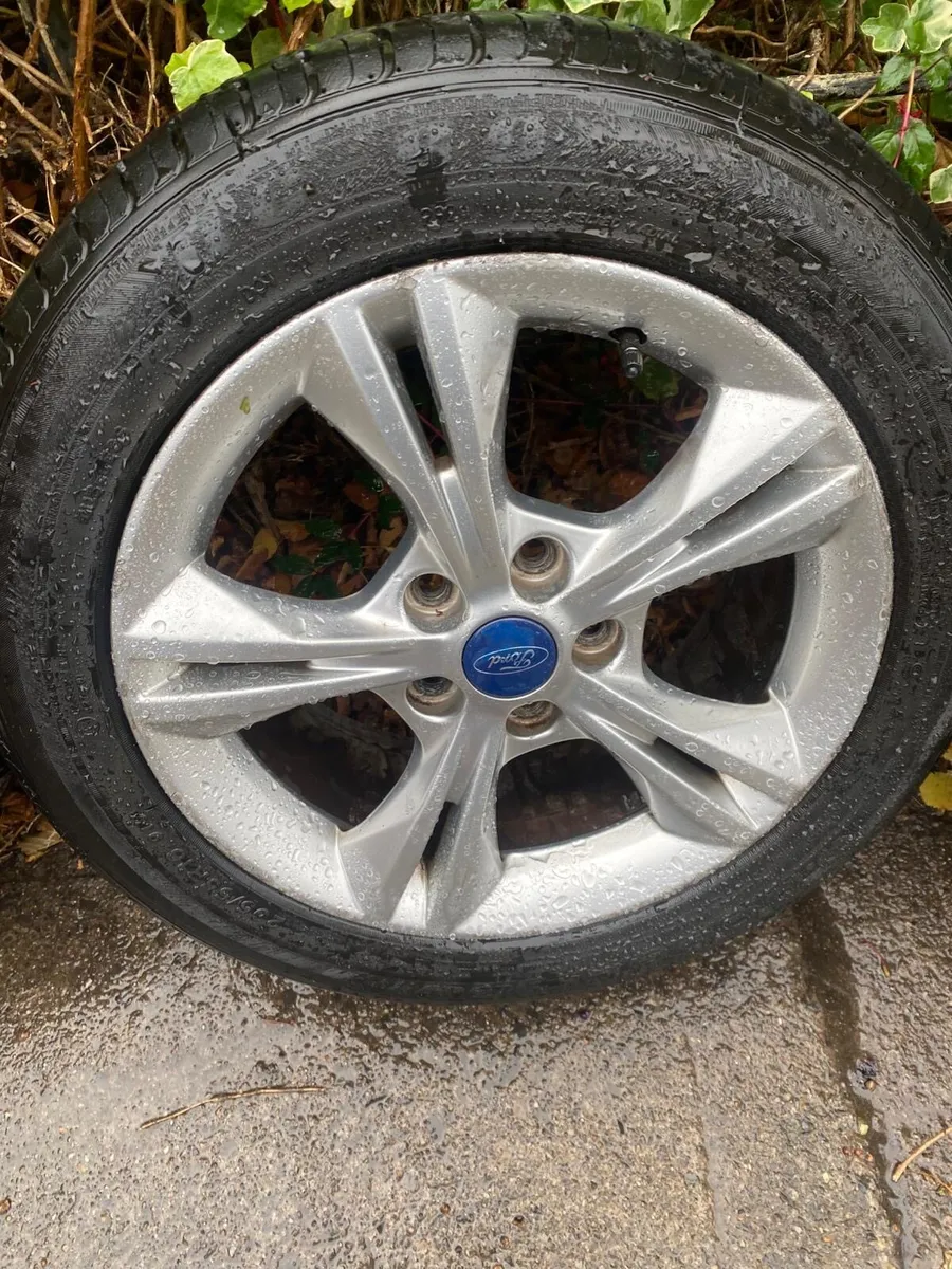 16 " inch genuine ford focus alloys - Image 1