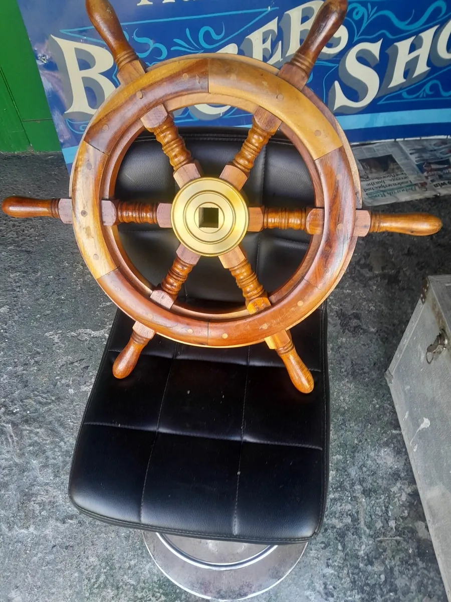 Ships wheele wood and brass - Image 1