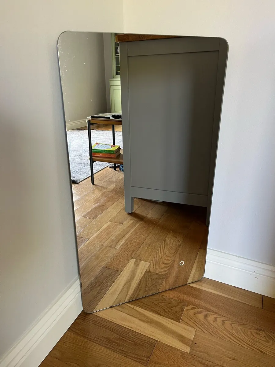 Bathroom LED mirror - Image 1