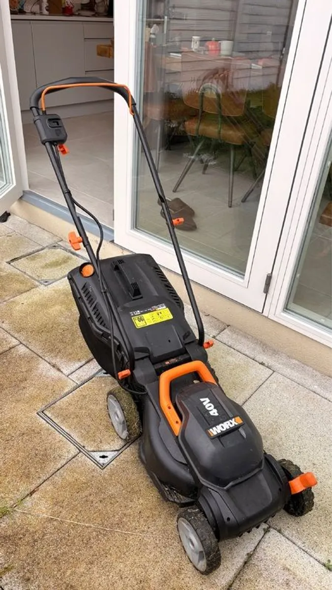 Worx Cordless Lawn mower - Image 1