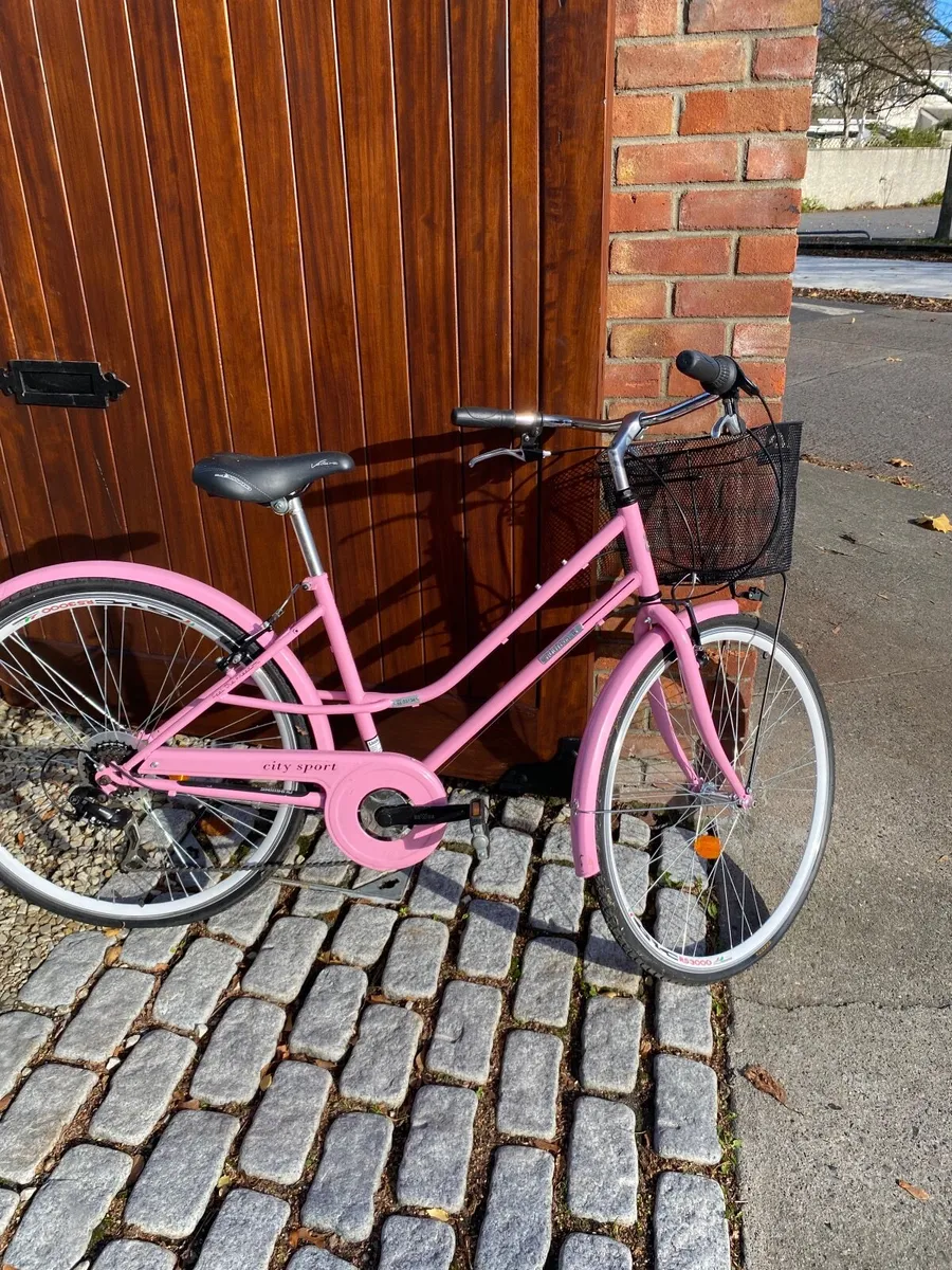 Ladies pink bicycle - Image 1