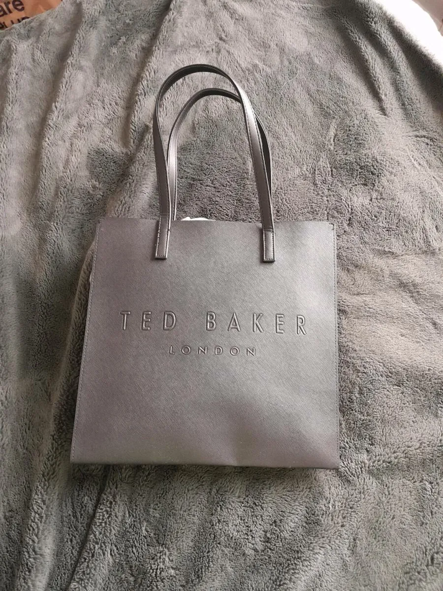 Ladies handbag - Image 1