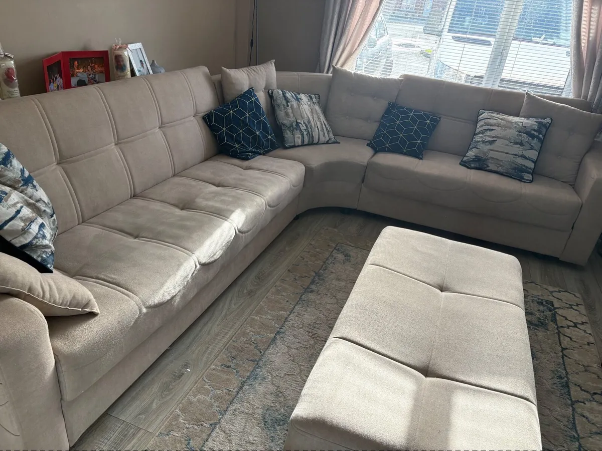 Corner sofabed - Image 1