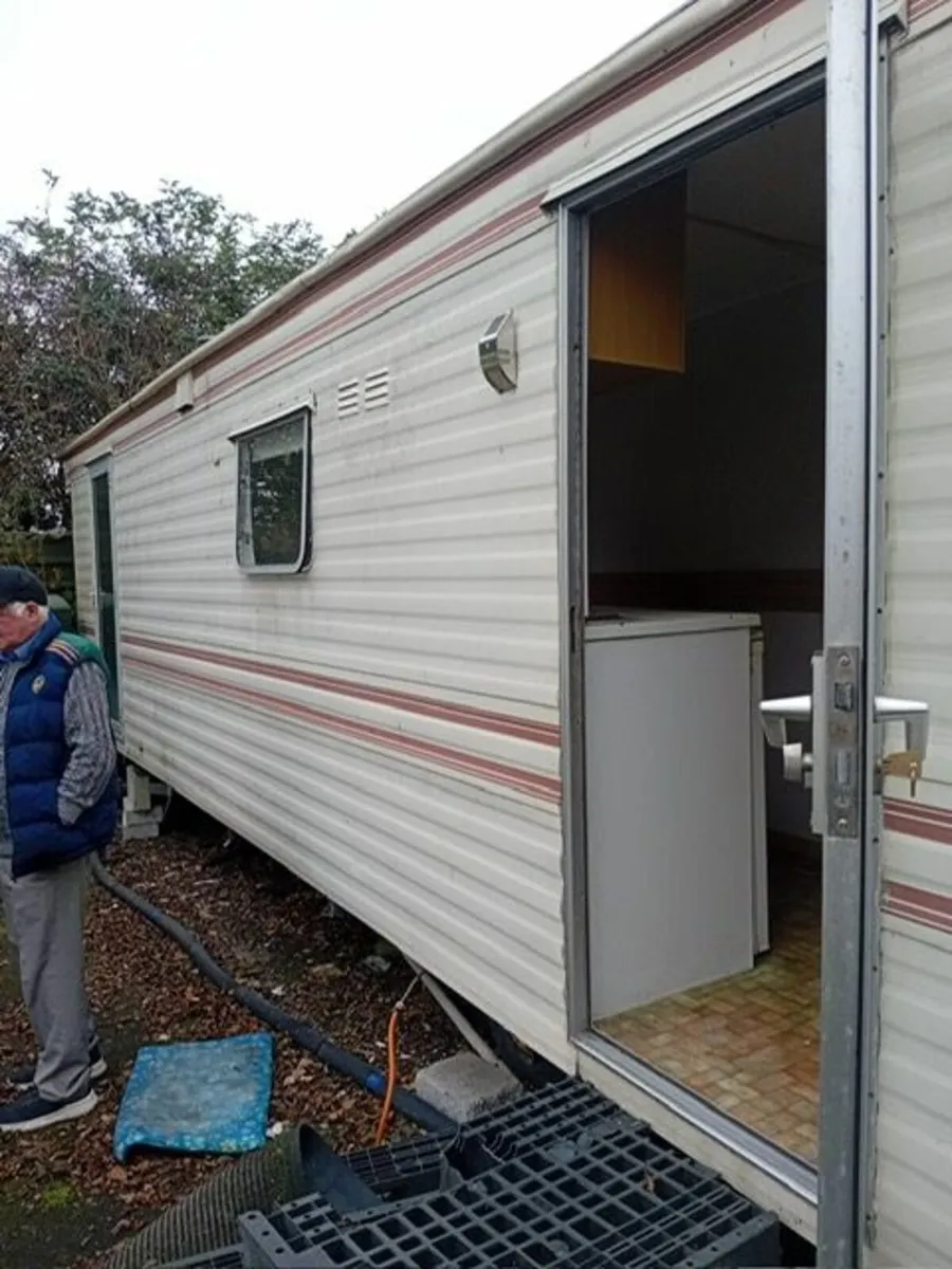 Mobile home 2 bed room - Image 1