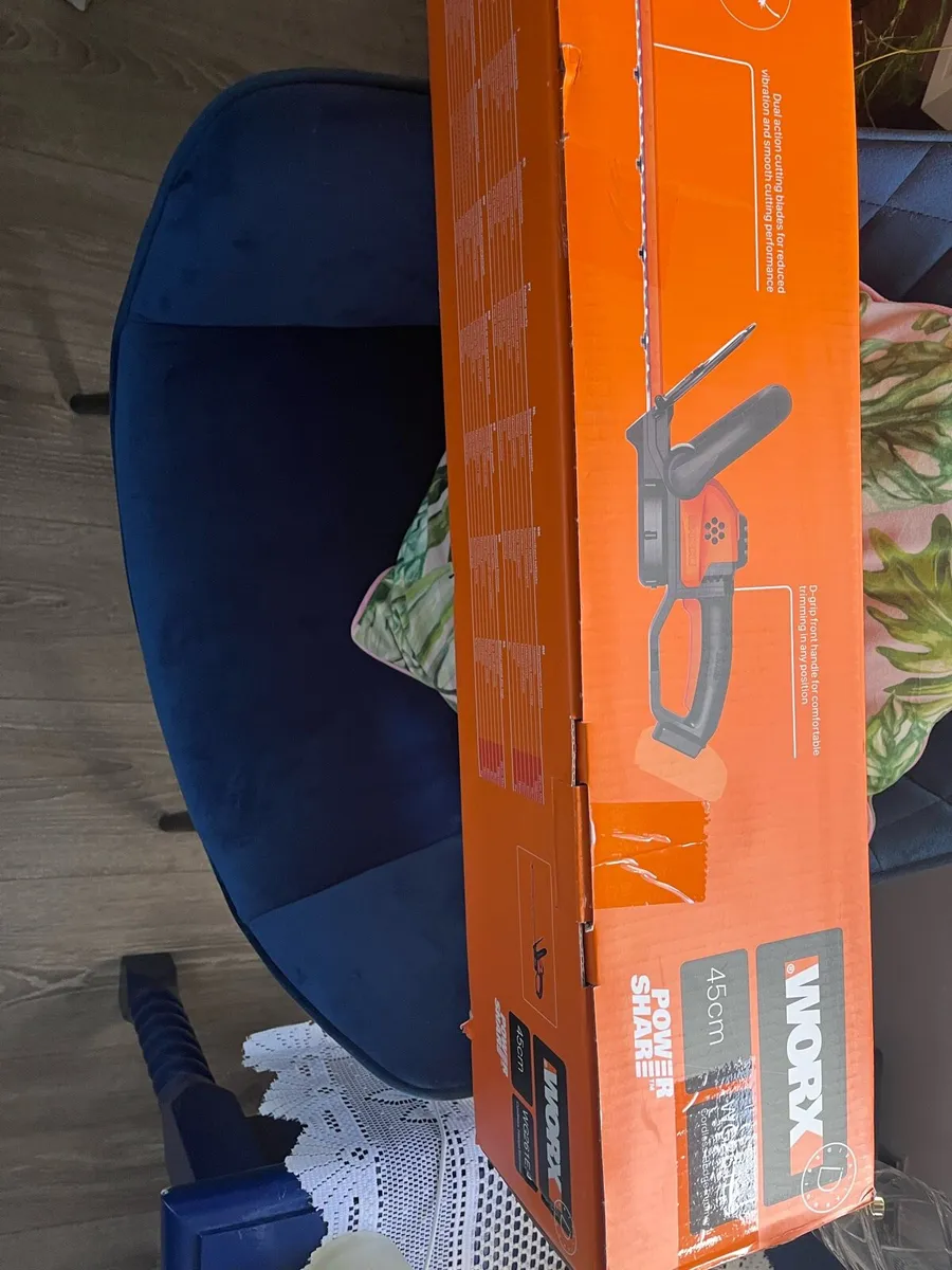 Hedge trimmer - Image 1