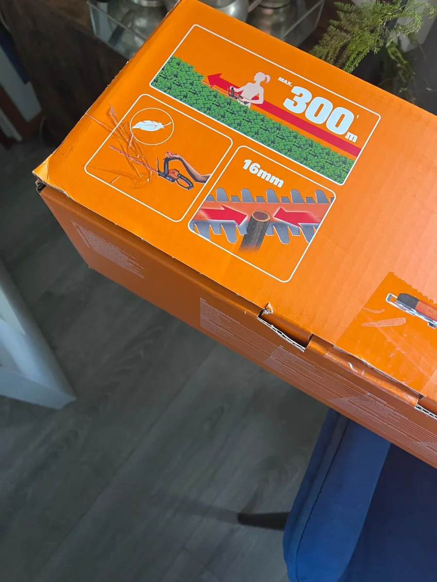 Hedge trimmer - Image 2