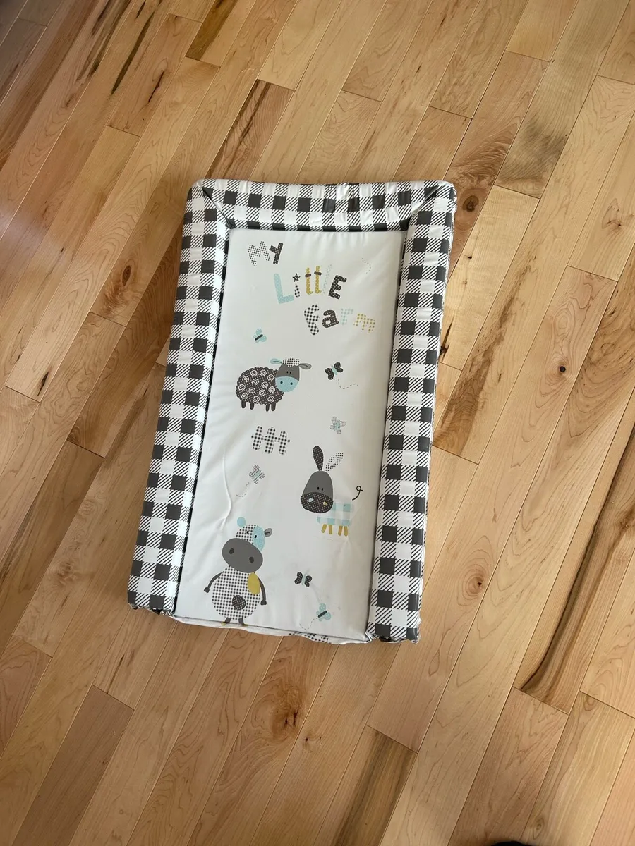 Baby bath and changing mat - Image 2