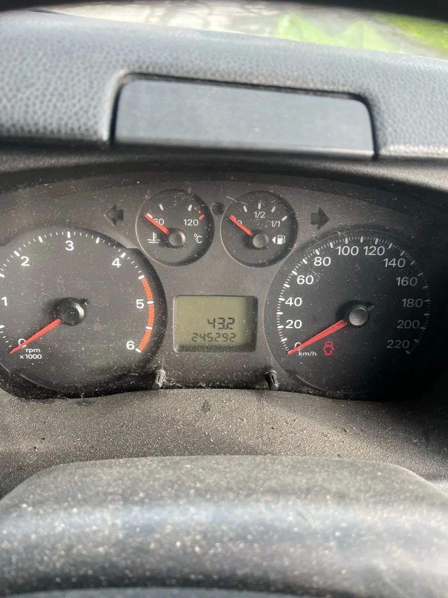 Ford Transit 2.4 - Image 3