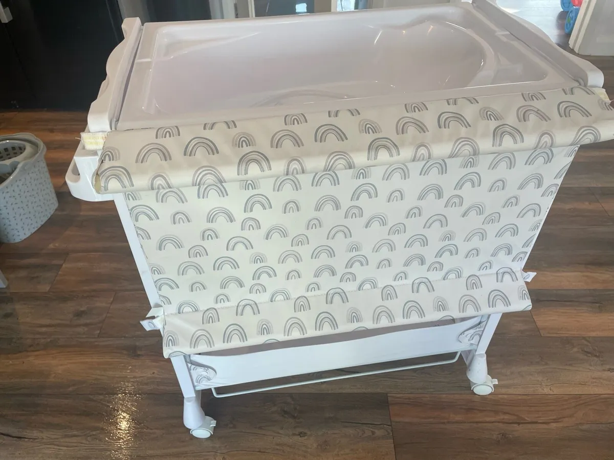 Babyloo Smart Baby Changing Unit & Bath - Image 2