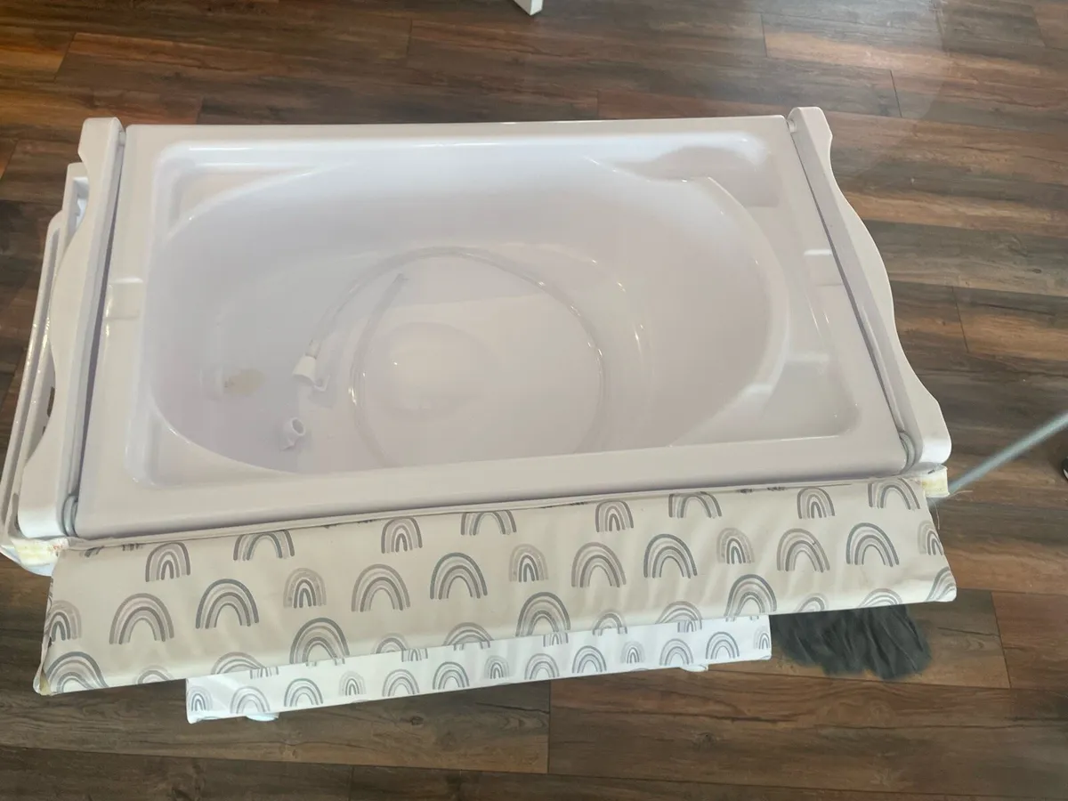 Babyloo Smart Baby Changing Unit & Bath - Image 3