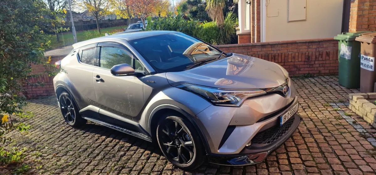 TOYOTA CHR HYBRID SPORT - Image 1