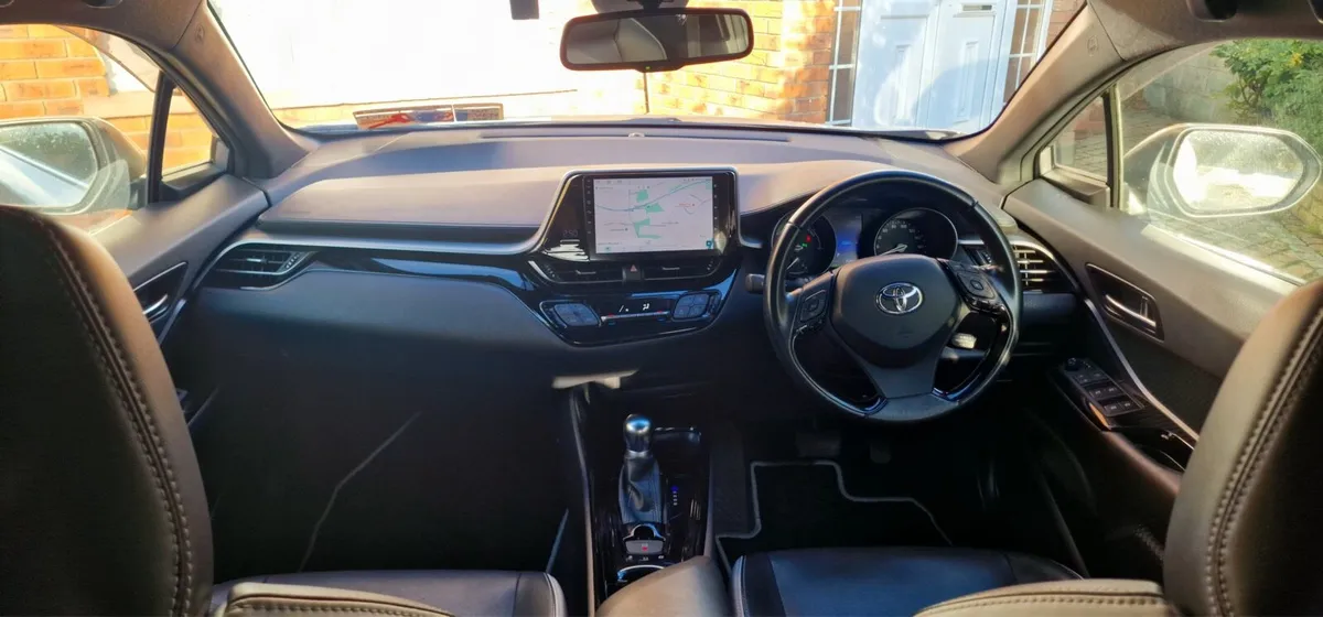 TOYOTA CHR HYBRID SPORT - Image 4