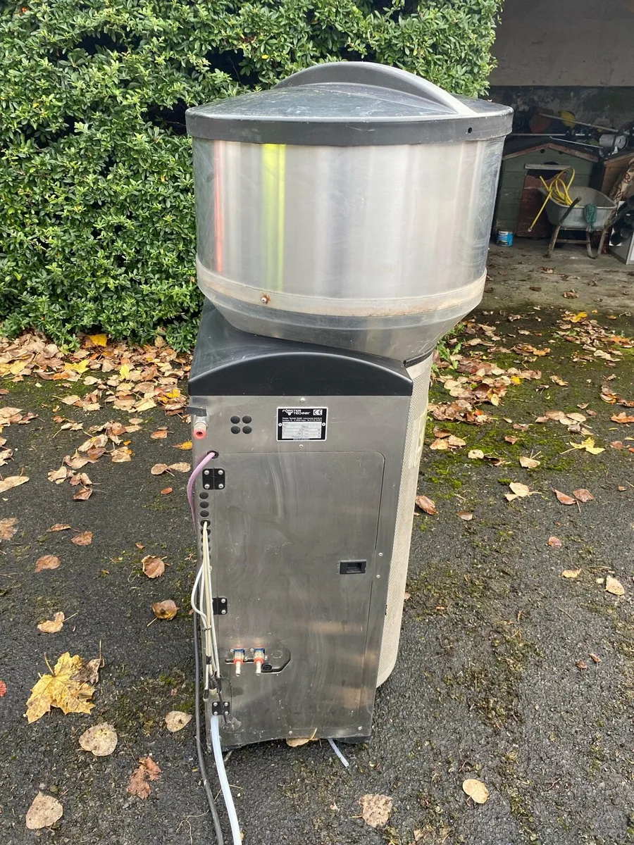 Automatic Calf Feeder - Image 3