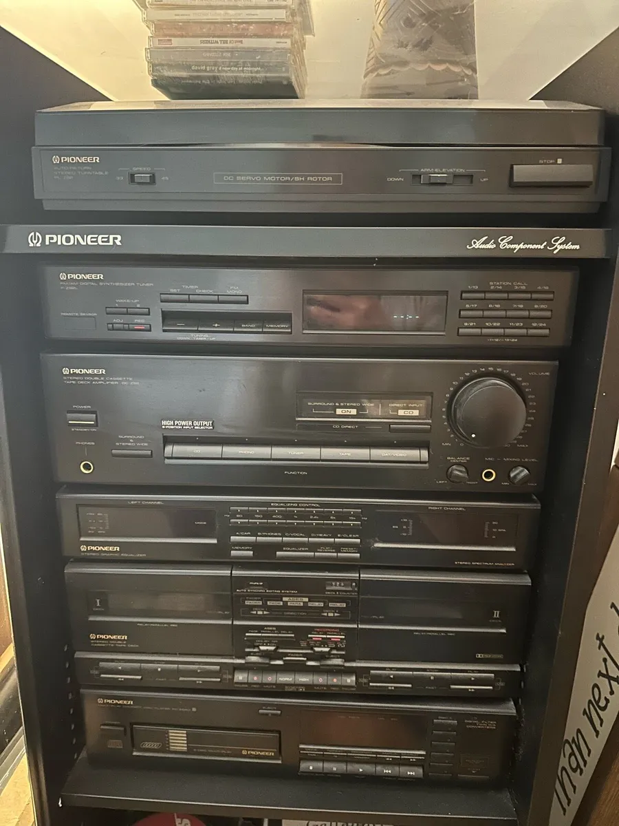 Pioneer sound system - Image 2