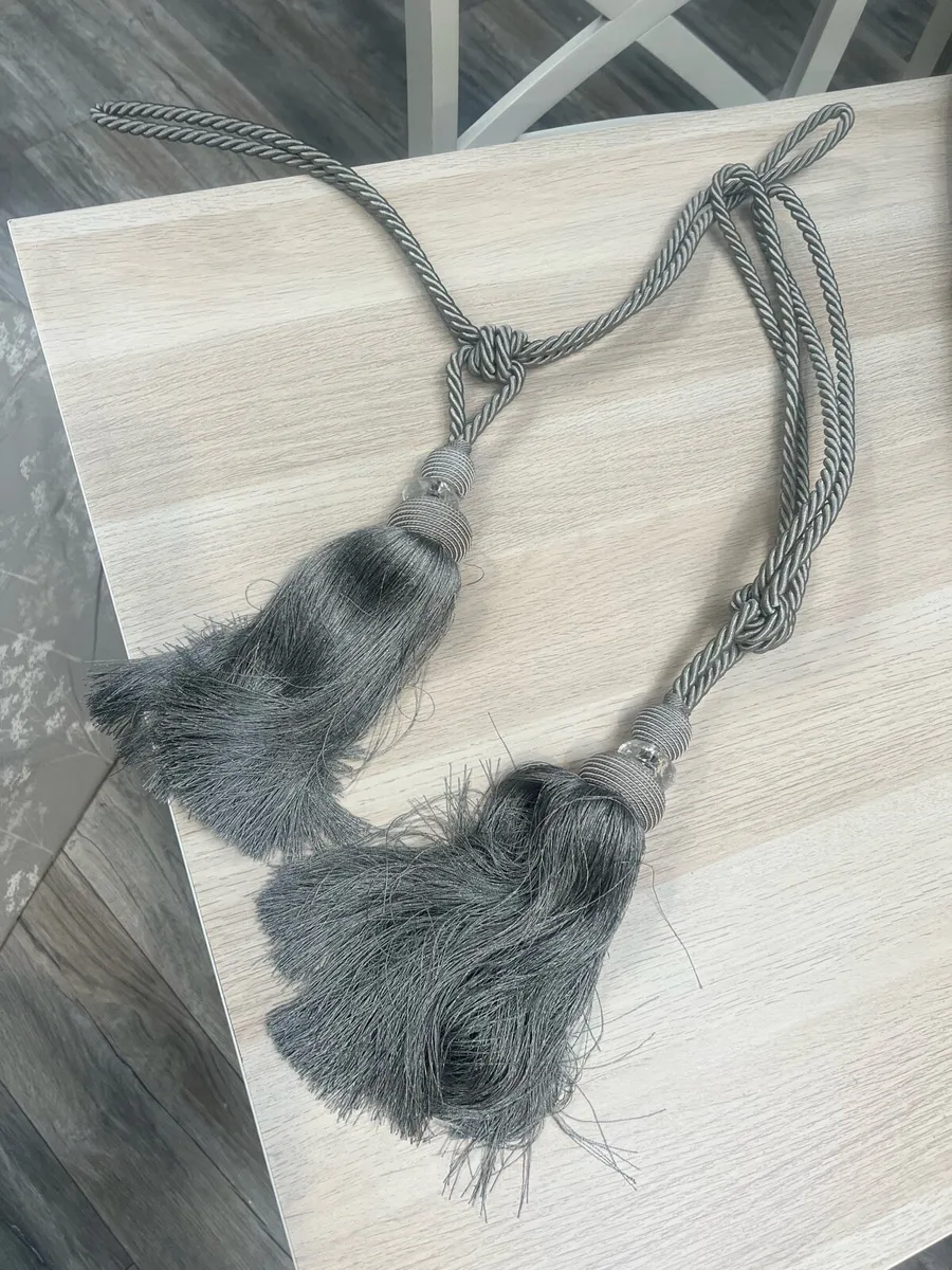 Curtains & curtain tie backs - Image 4