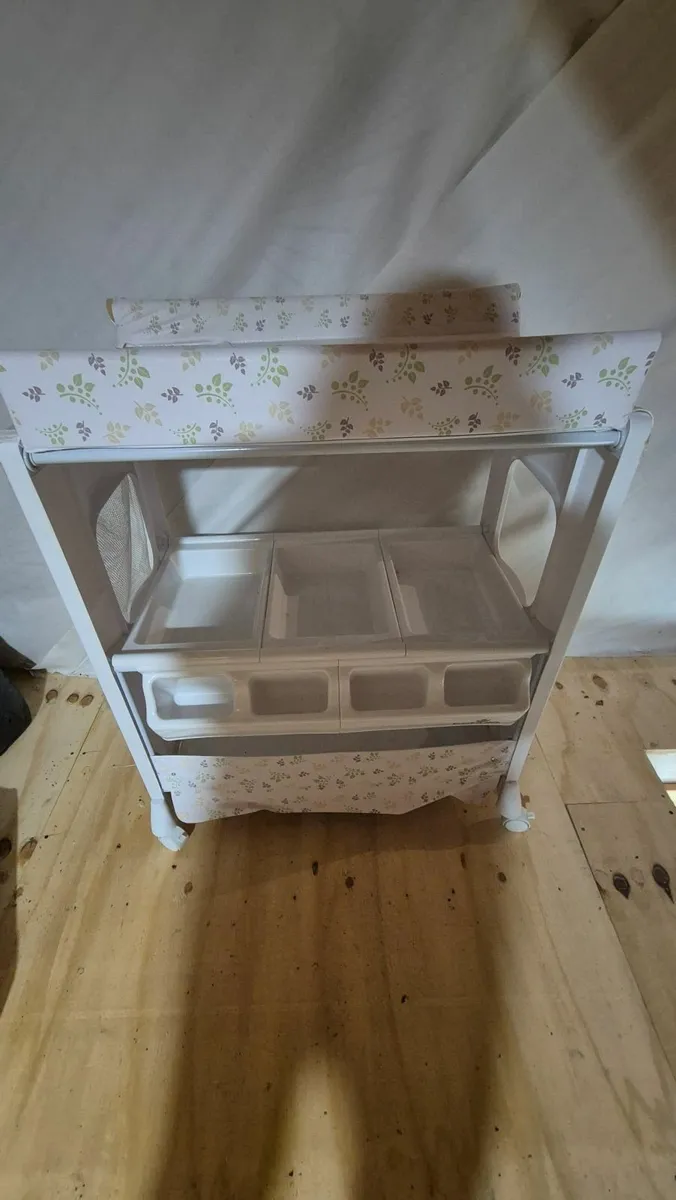 Baby changing unit - Image 4