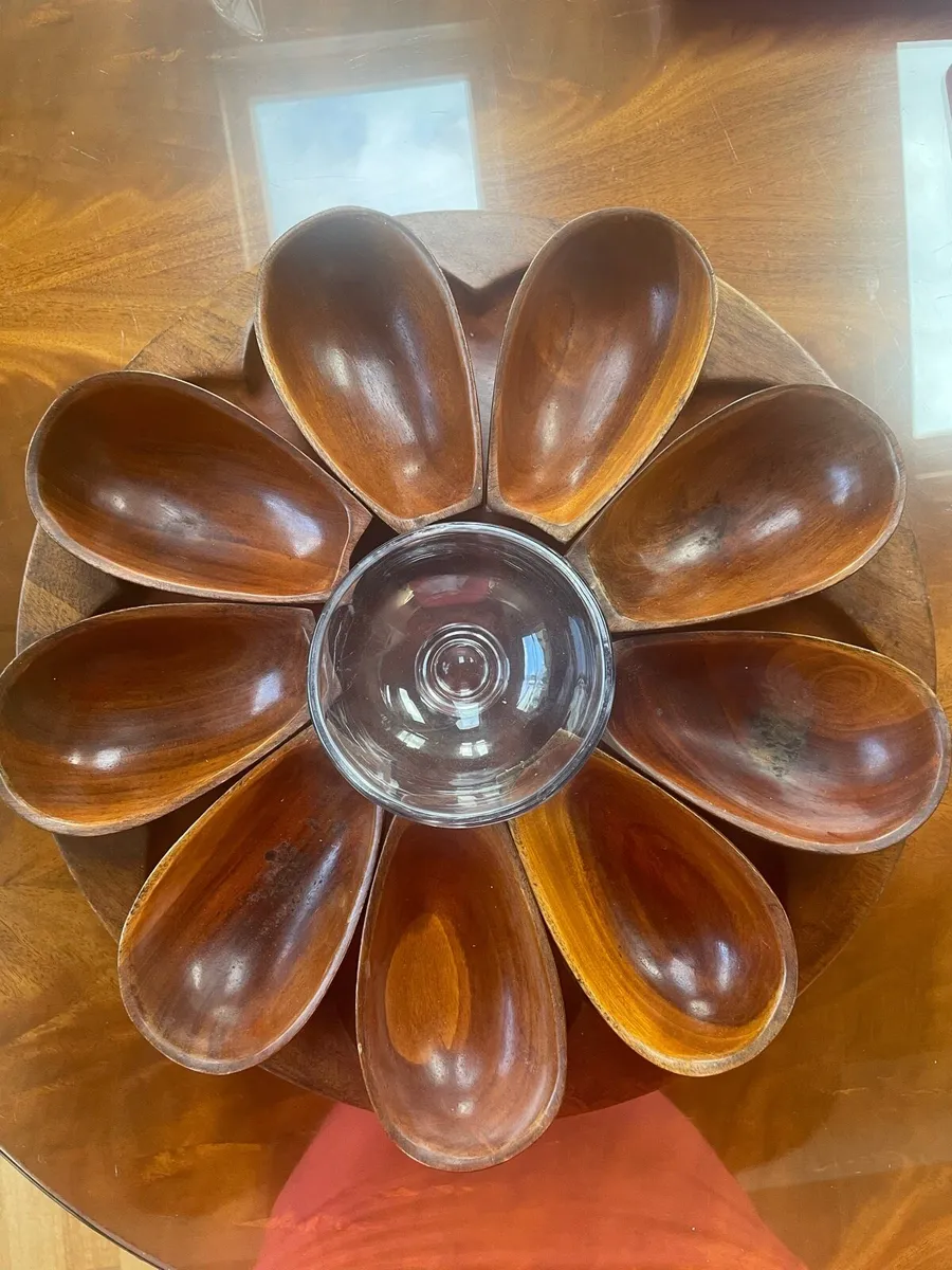 Serving set of 9 bowls on lazy Susan tray - Image 1
