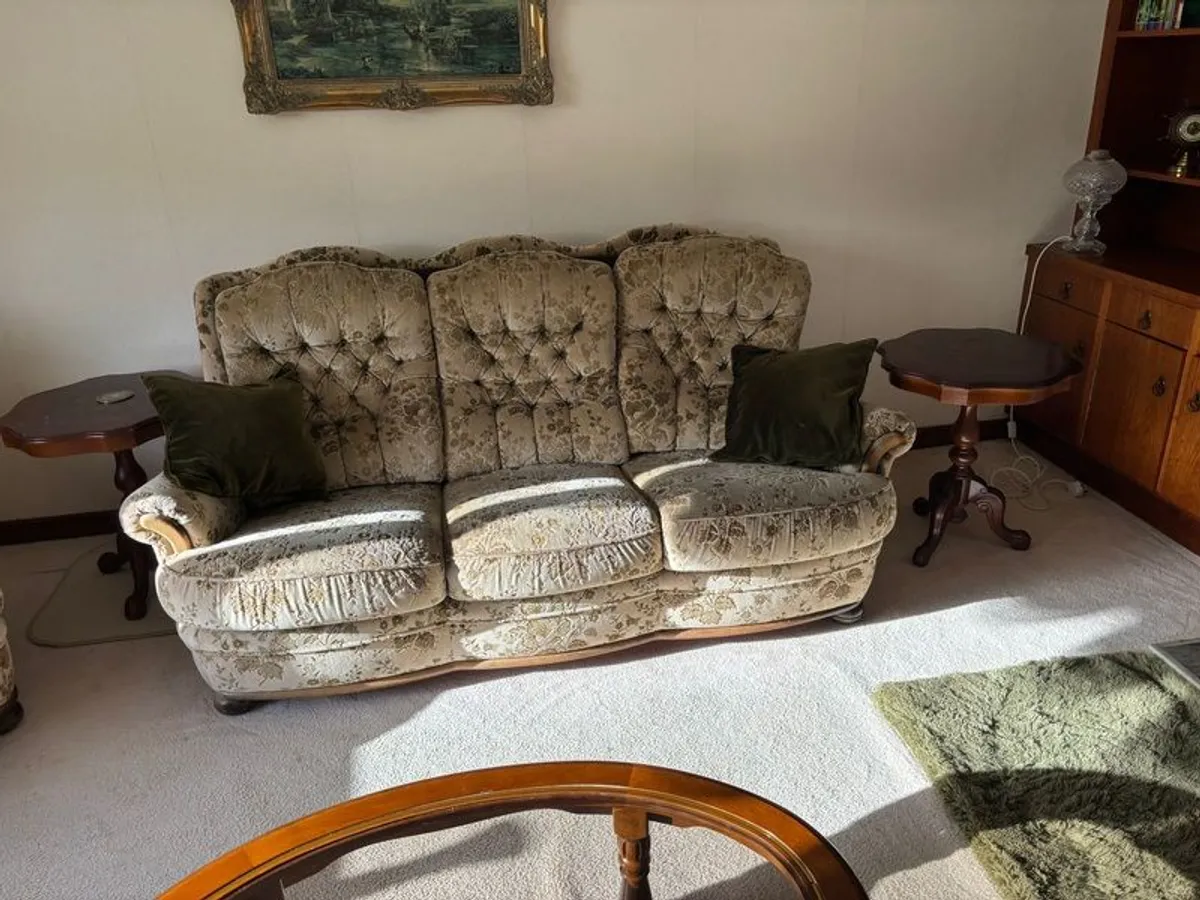 Suite of furniture - Image 3