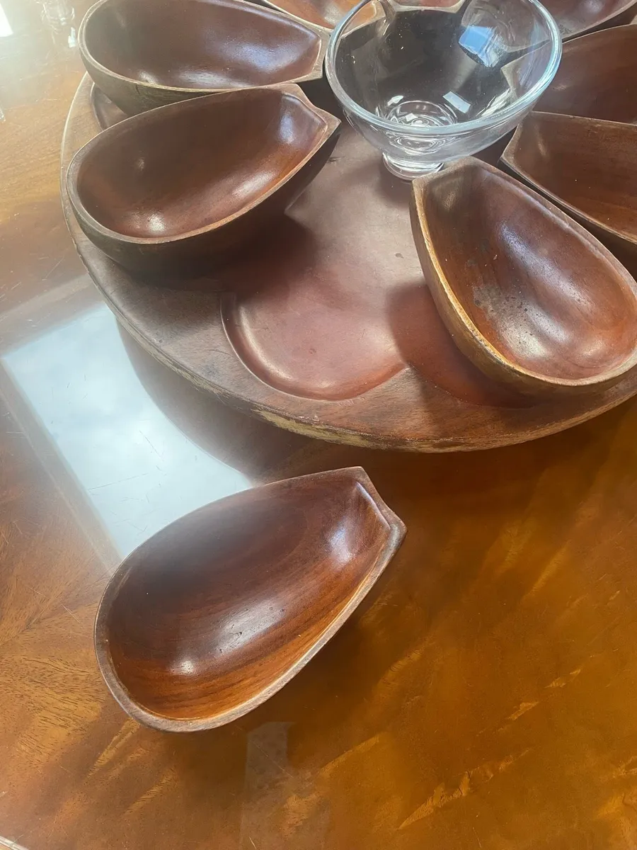 Serving set of 9 bowls on lazy Susan tray - Image 2