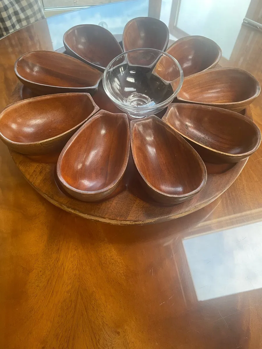 Serving set of 9 bowls on lazy Susan tray - Image 3