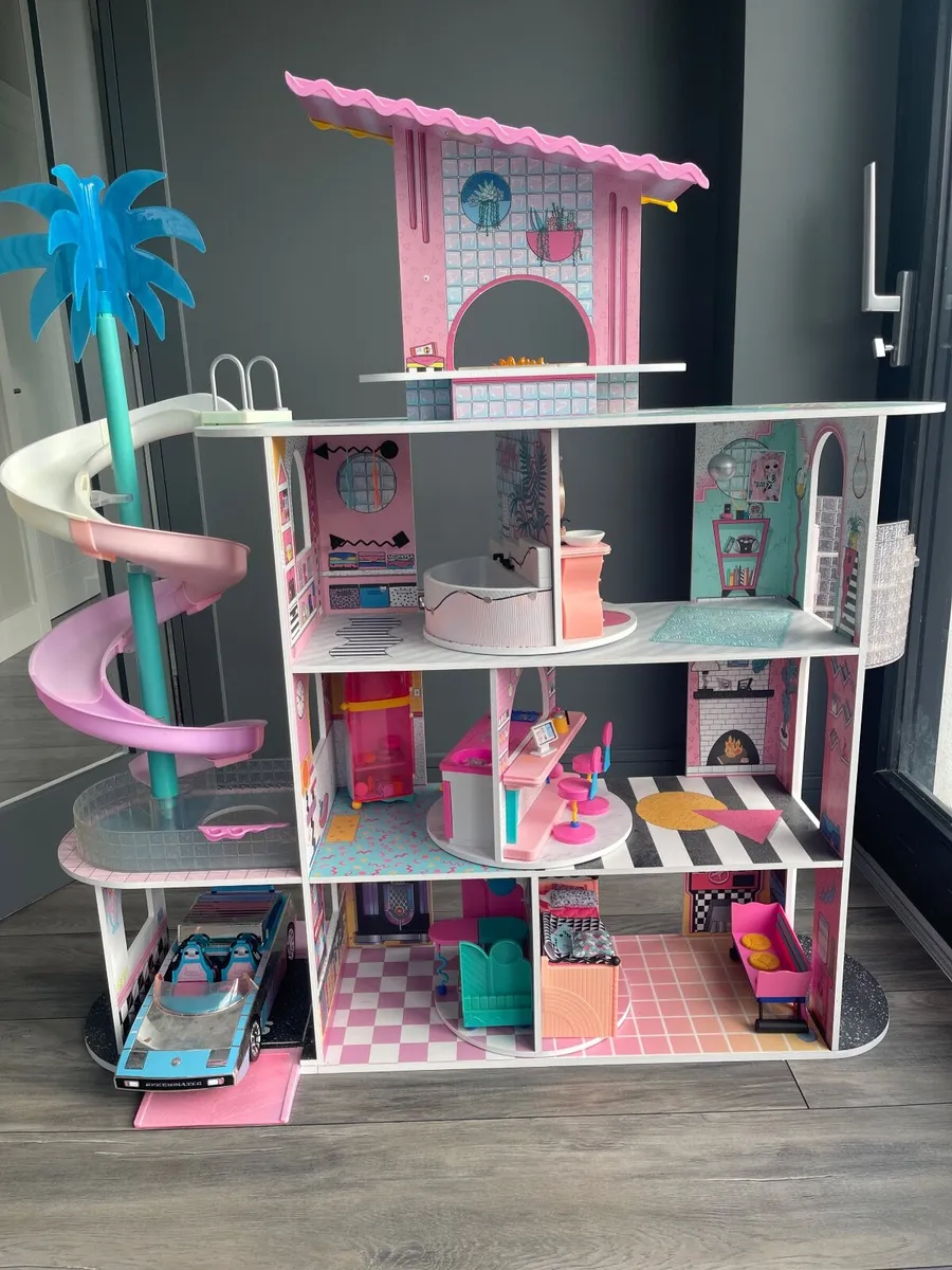 Dolls house - Image 2