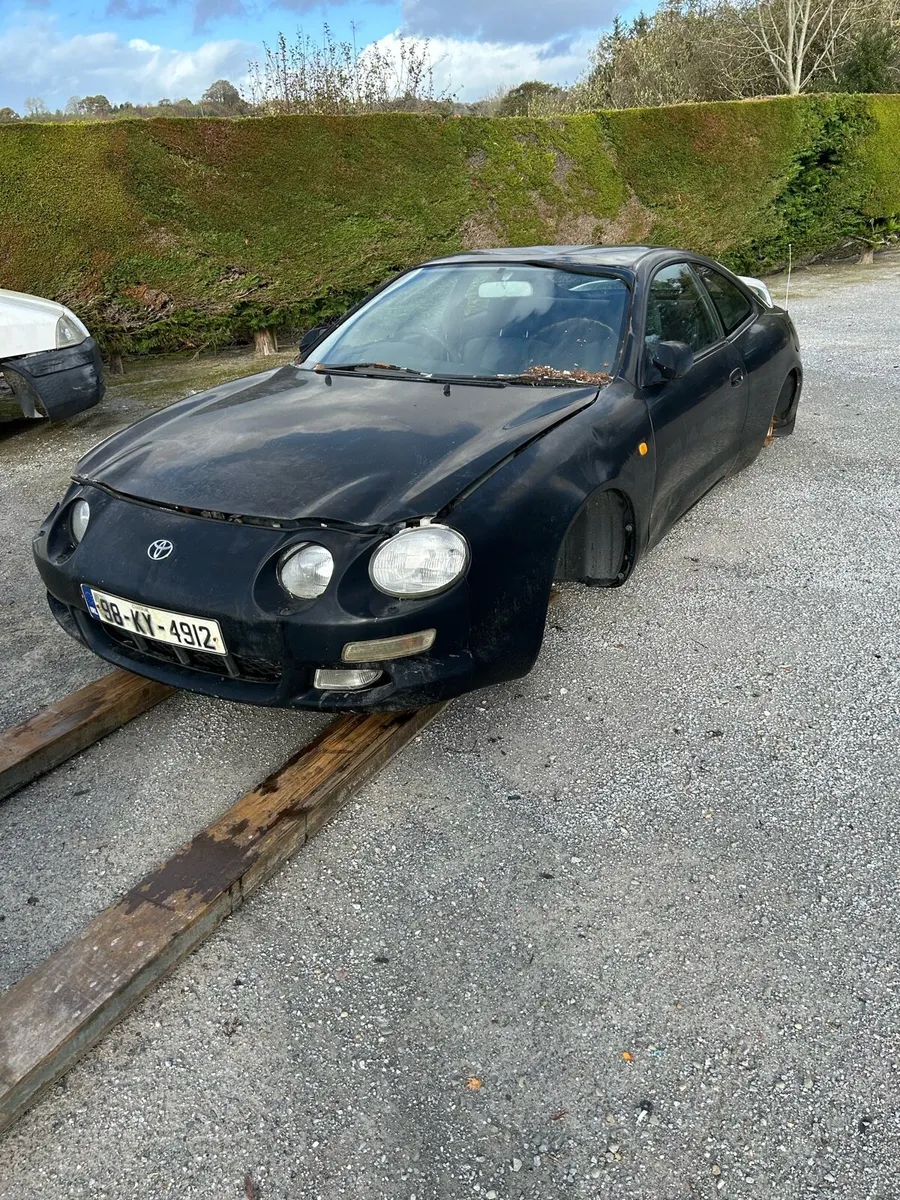 Toyota celica 1998 parts - Image 1