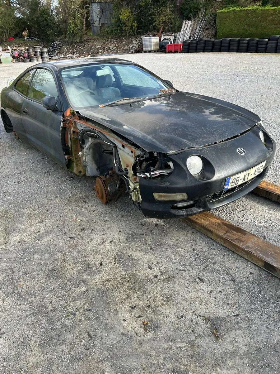 Toyota celica 1998 parts - Image 4