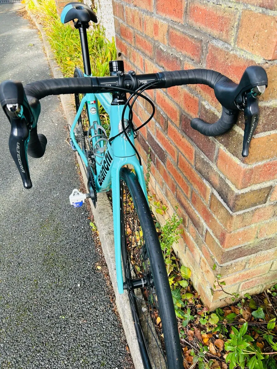 Bianchi sprint carbon Ultegra disc - Image 2