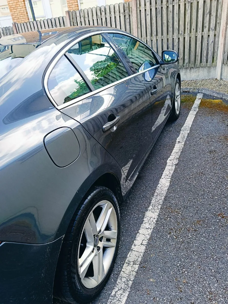 Volvo S60 2015 - Image 3